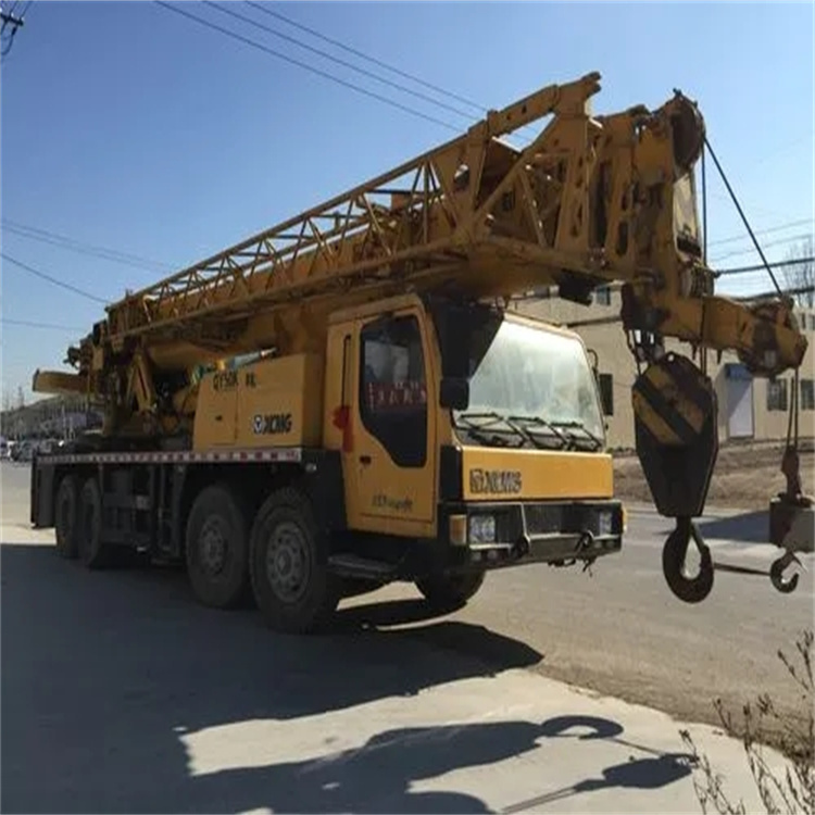 澄海吊车怎么吊装挖掘机